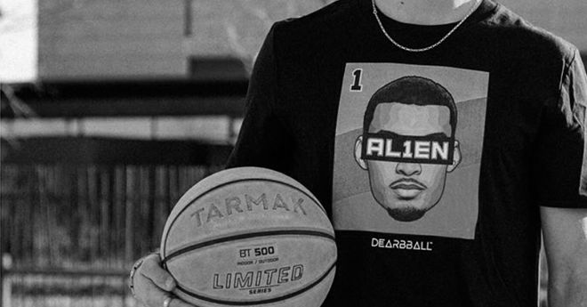 T-shirt Alien